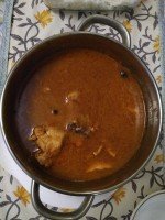 Chicken curry (Calories per 100 g serving 124)